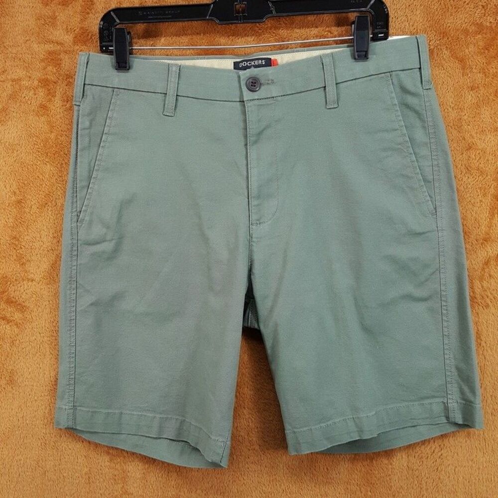 DOCKERS Shorts Mens Size 33 Green Chino Ultimate Supreme Flex 9.5"